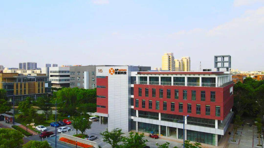 祝賀我邁維動漫與昱能科技股份有限公司圓滿完成QT2D逆變器安裝動畫項目合作！(圖1)